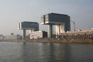 Amsterdam offices and houses, Rhine canal