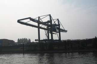 Amsterdam wharfside crane, Rhine